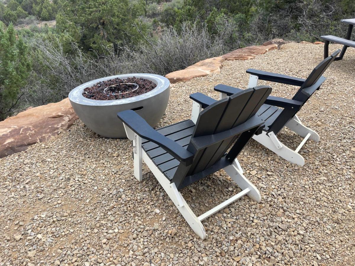 Canyon Rim Domes - A Luxury Glamping Experience!! Monticello Esterno foto